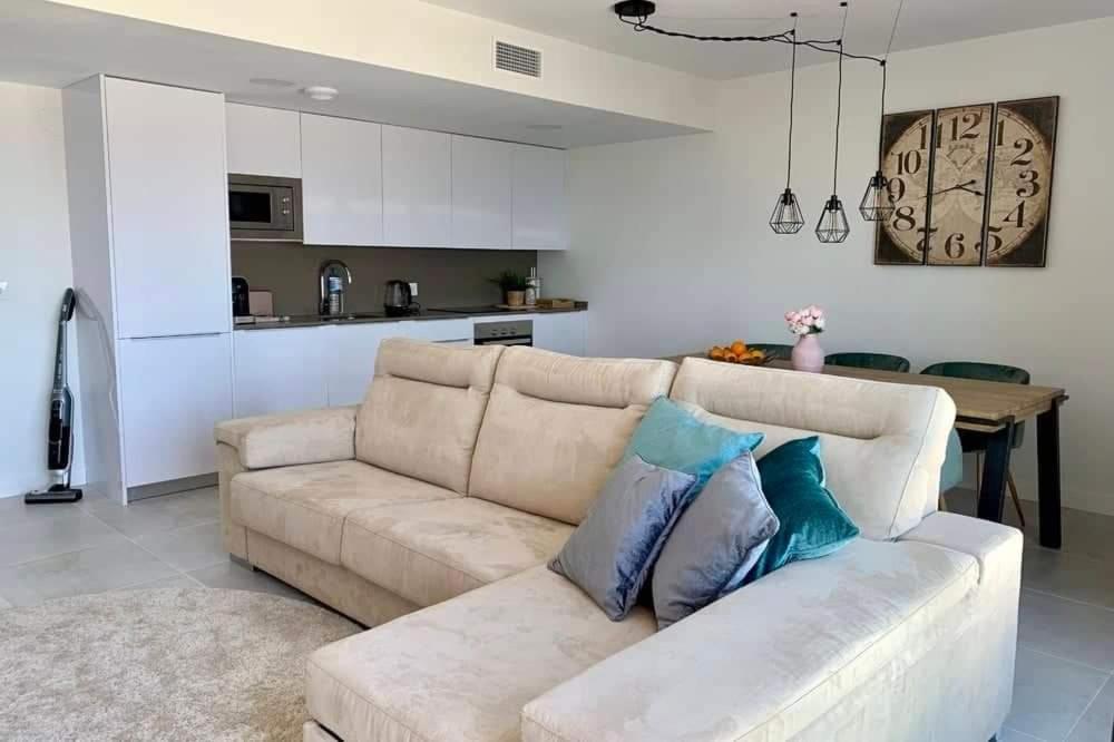 Penthouse Rocas Blancas Appartement